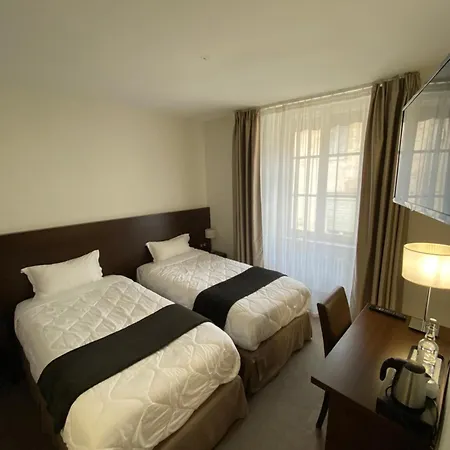 Hotel De Montaulbain 3*