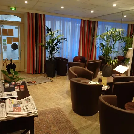 De Montaulbain فندق 3*