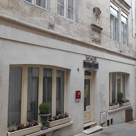 Hotel De Montaulbain