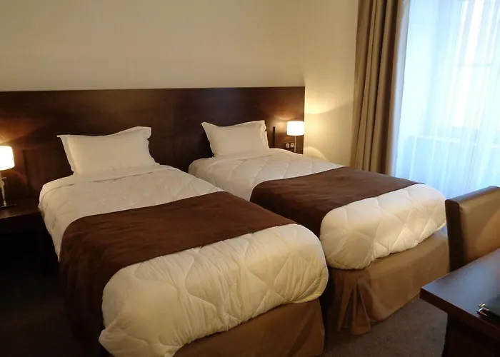 Hotel De Montaulbain 3*