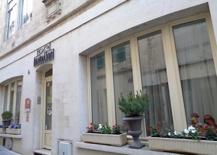 Hotel De Montaulbain 3*