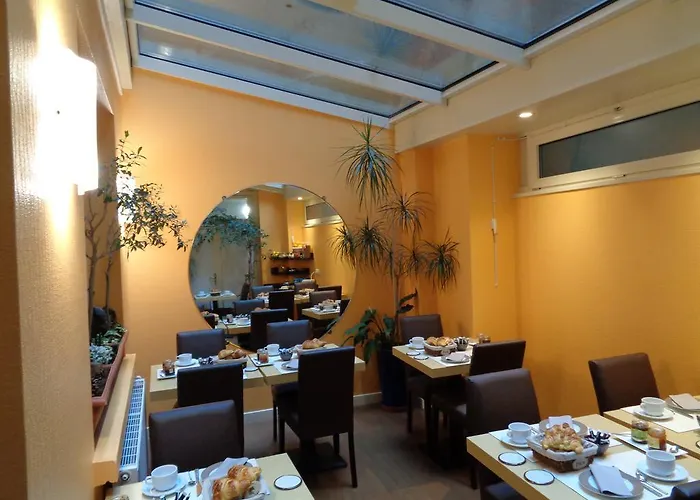 Hotel De Montaulbain Verdun-sur-Meuse