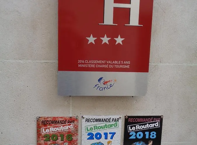 Hotel De Montaulbain 3*